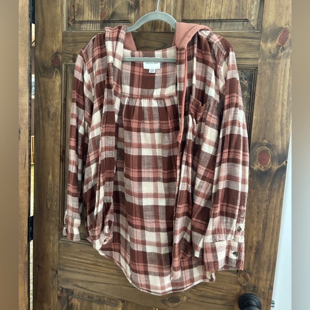 Women’s American eagle hooded button up
